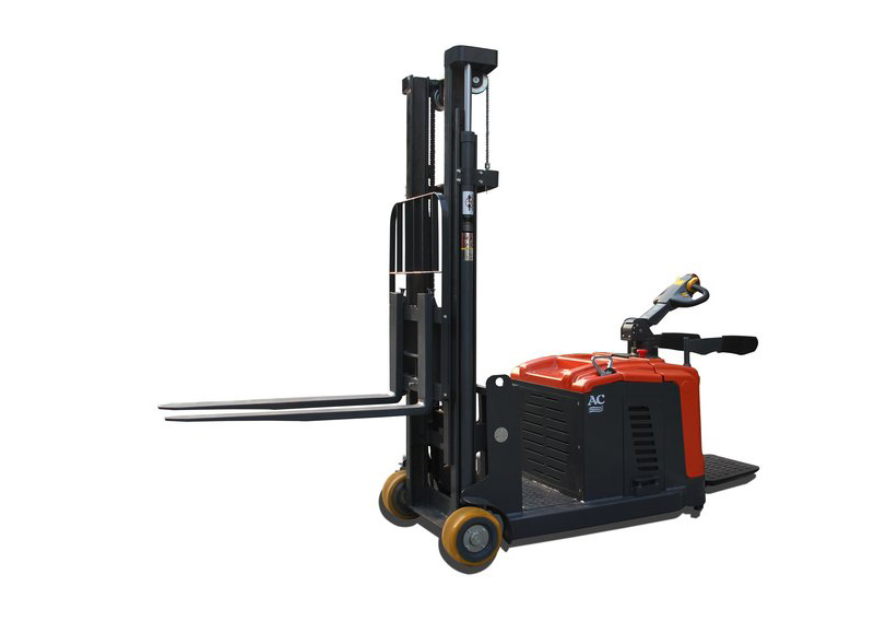 全電動平衡重堆高車站架