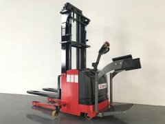 平和1.5/2.0噸高配版堆高車（護(hù)臂+電子轉(zhuǎn)向）